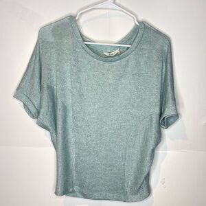 Kirra lightweight dolman batwing sleeve S